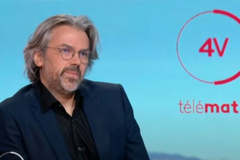 Aymeric Caron fortune : à combien s’élève le patrimoine du député engagé ?