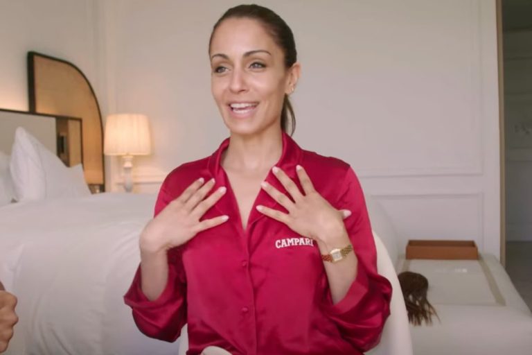 Fortune de Hiba Abouk : Une exploration de sa carrière et de ses succès en 2025